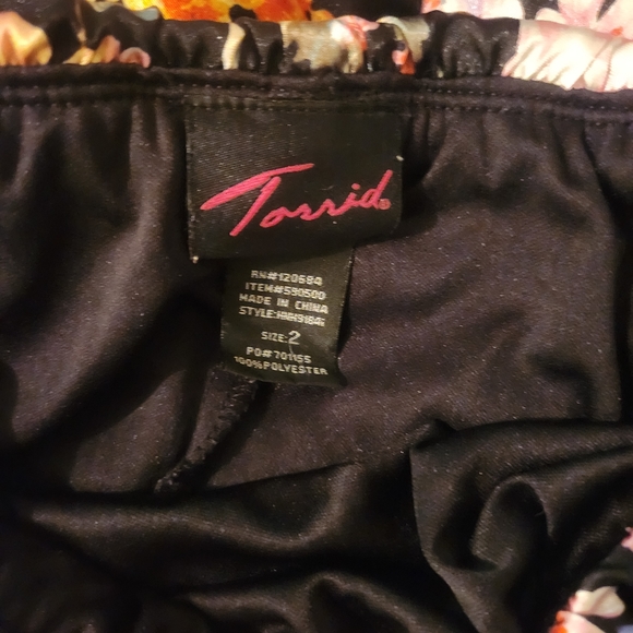 Torrid Floral Skirt - Picture 6 of 6